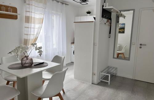 Prime Host Style Apartment - Photo 11