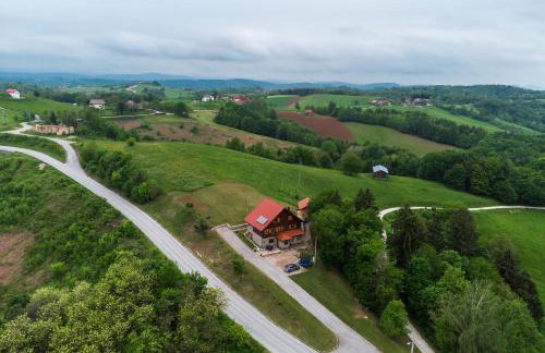 Apartment Stone and Wood - Photo 15