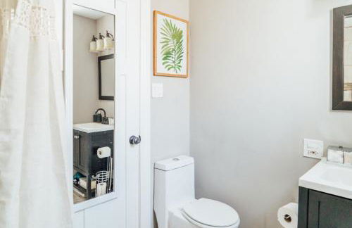 Spacious 2BR Apartment near Airport - Central Charming - Foto 21