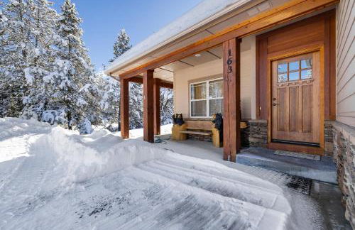 New! Black Bear Inn - Pet friendly - trailer parking - walk to lake - rustic - Foto 26