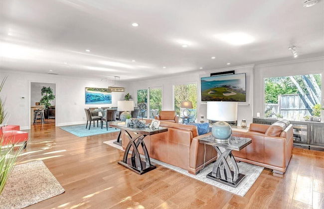 Pebble Beach Barking Seals - 5min Walk to the Beach! - Photo 16