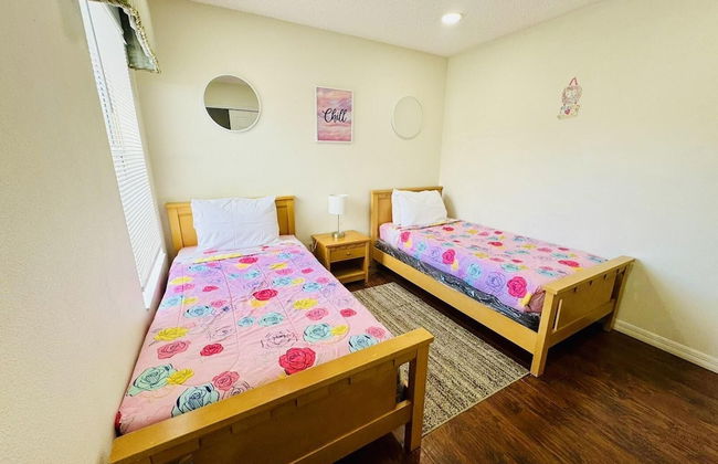 7/6.5 Beautiful Vacation Home With Private Pool, and Much More!! - Foto 50