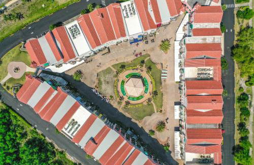 Couples Getaway - Sweet Retreat - European Village Best Location - Foto 28