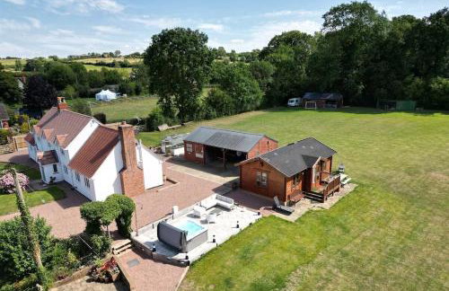 Beautiful Danford House & Lodge with Hot Tub - Foto 50