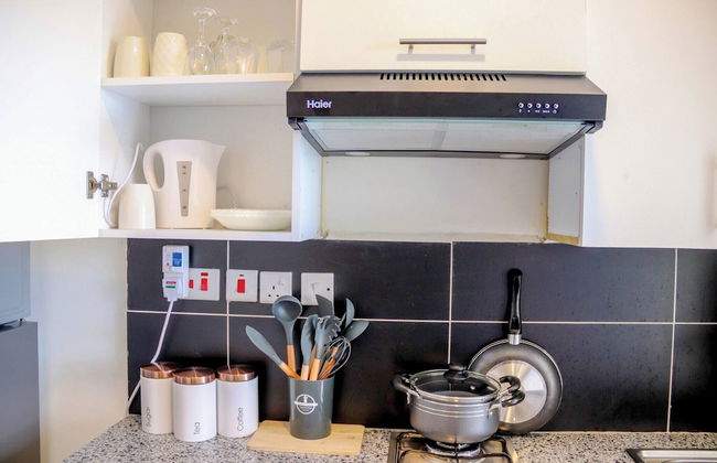 Lux Studio Jkia Airport View Suite - Photo 31