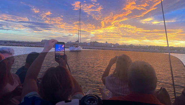 Take a picture of the sunset