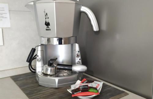 BHH Appartamento Signorini Bologna -wwwbolognaholidayhomecom- Parcheggio Riservato e Giardino - Holiday House Bologna Garden Parking - Foto 25