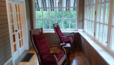 Governors Home - Photo 5