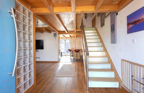 Stylist Split Level 2 Bed With Parking - Foto 8