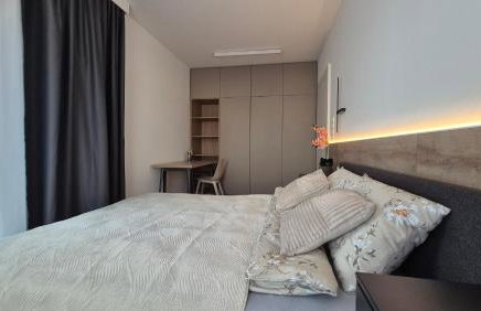 Towarowa Clock Apartment, free parking, air-conditioning, self check-in 24h - Photo 27