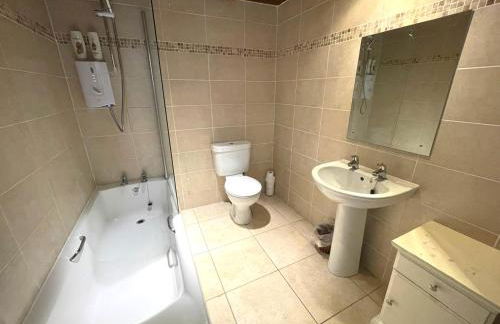 Beautiful 4BR Period Home With Spectacular Views - Pass the Keys - Photo 18