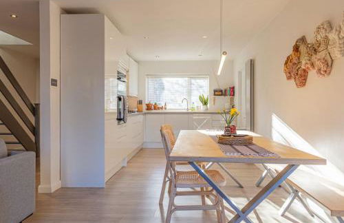 Modern 2 BD w/ Garden in the Heart of Tetbury! - Foto 12