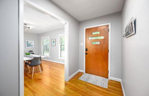 Pet Friendly Cozy 3BR - Foto 6