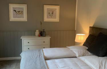 BESOTEL Erkrath - 20 Wohnungen 2 Standorte 35 Schlafzimmer 29 Badezimmer 52 Betten für 73 Gäste - Foto 41