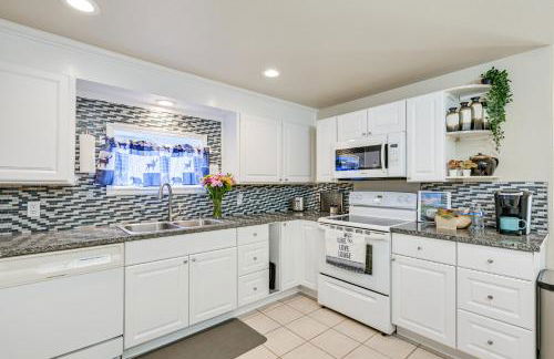 Family-Friendly Cottage with Playground in Centralia - Photo 7