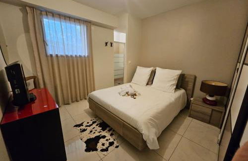 Petit Paradis à Bandol t4 piscine clim Parking Fibre Coffre-fort - Foto 18