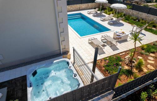 Villa Ora with Heated pool, Whirlpool, 4 bedrooms - Foto 9