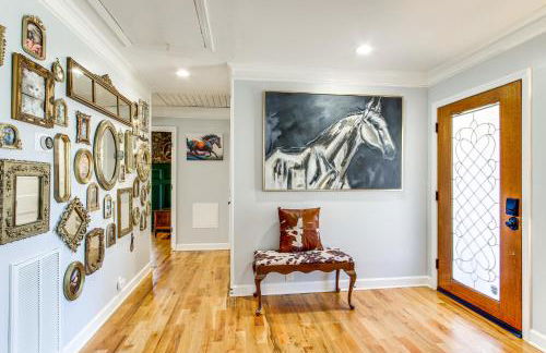 2 Mi to Historic Horse District Dog-Friendly Home - Foto 12
