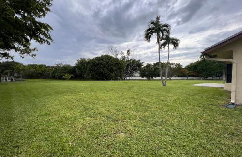 Entire Single Family home 3 bed 2 bath in water front big cozy back yard view - Foto 20