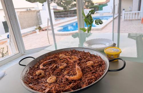 Amarella Costa Dorada - Villa mediterránea con piscina ideal para grupos y familias - Foto 5