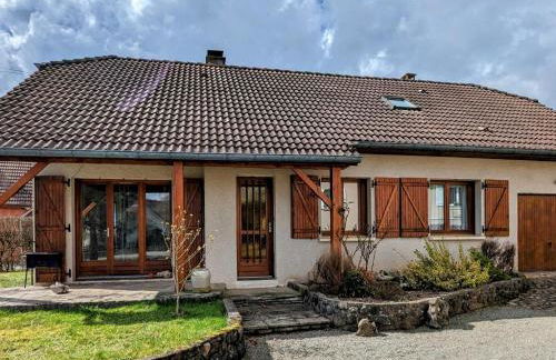 Maison charmante avec jardin, terrasse et parking près du Ballon d'Alsace - FR-1-583-297 - Foto 1