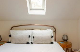 Idyllic village, gateway to the Cotswolds, nr pub - Photo 26