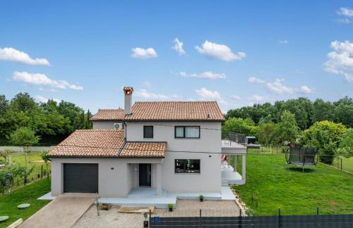 Holiday Home Villa Family Love mit Garten und Spielplatz by Interhome - Foto 6