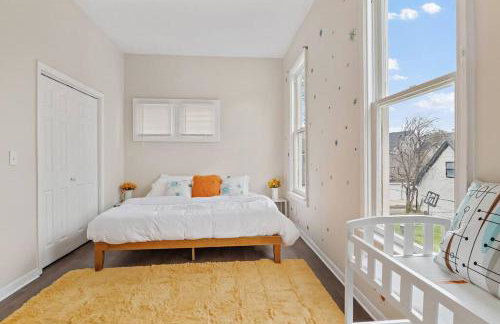 3BR City Chic Modern Apt - Central Location - Foto 11