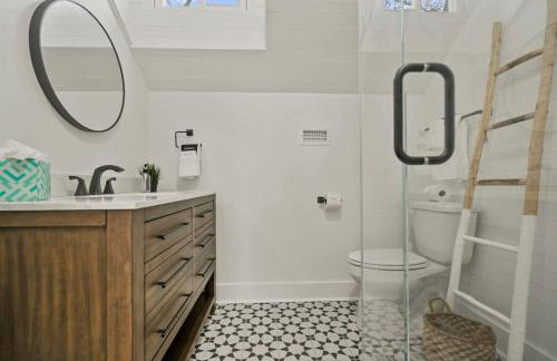 Remodeled Historic 1800s Carriage House, The Castle Garden, Colonial Modern Mansion - Foto 44