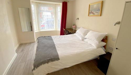 Apartment with a Private Garden and Modern kitchen - Foto 2