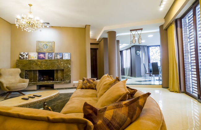 Tbilisi Core: Leo - Photo 24