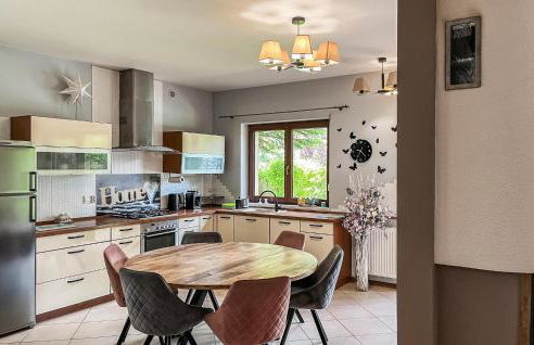 Five Bedroom Cozy Home In Jerzykowo - Foto 4