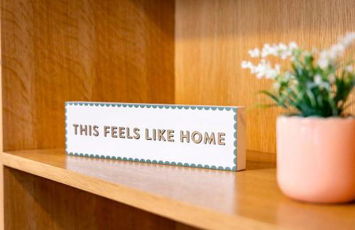 New Hobbit, stunning views, sleeps 42, Bar, Hot Tub - Foto 39