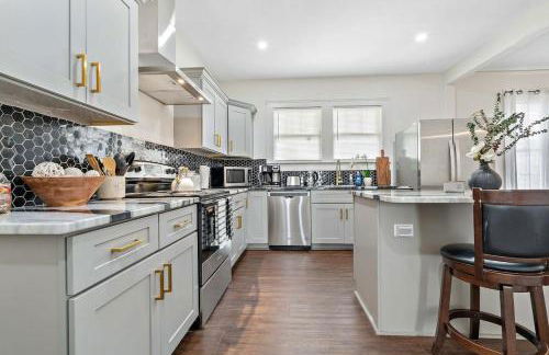 Modern Gem 2 Homes Rental Sleeps 10 - Foto 1