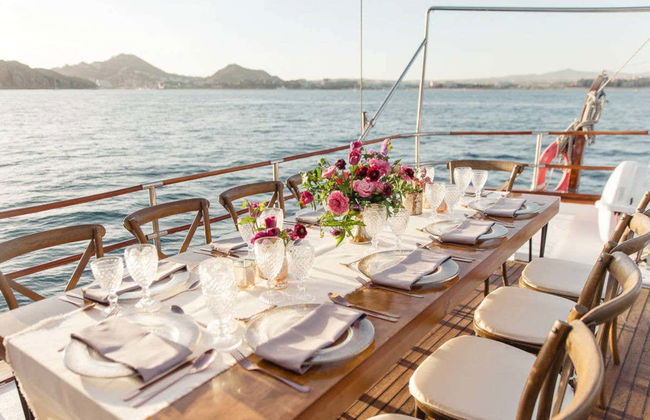 Sunset Yacht Cruise - Foto 3