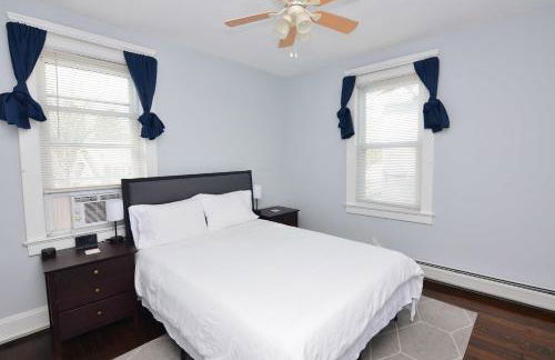 Spacious Home with Parking, Laundry - Near RU, RWJ, NJ Transit - Foto 24