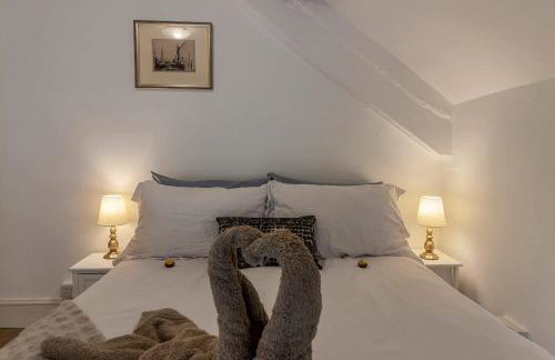 Gallery Lodge Holiday Home - Short Stays UK - Photo 25