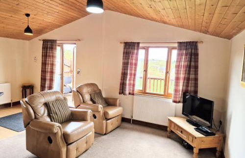 Lomond 3 with Private Hot Tub - Fife - Loch Leven - Lomond Hills -Pet Friendly - Photo 19