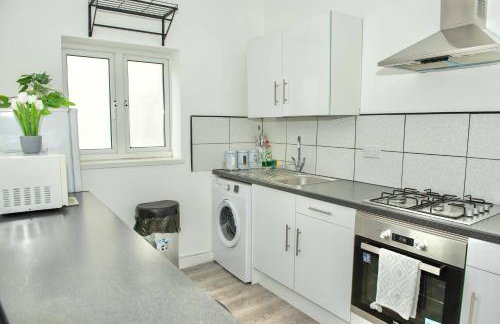 Ground Floor 2 Bedroom Apartment Southsea - Free Parking - Foto 5