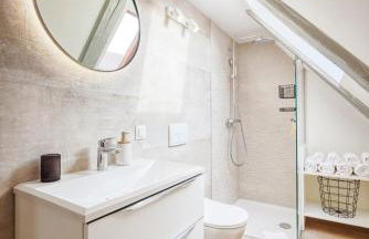 Uptown Palace Penthouse 2BR with Terrace by Irundo - Foto 8