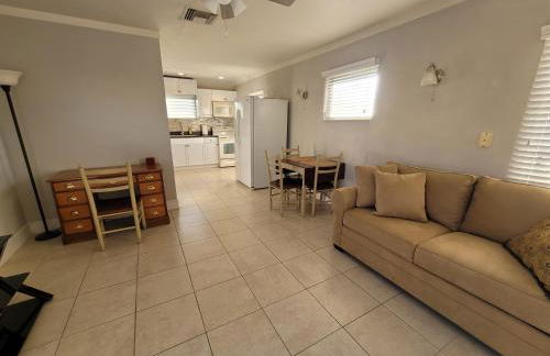 Cottage on Walking Distance To Nokomis Beach - Foto 7