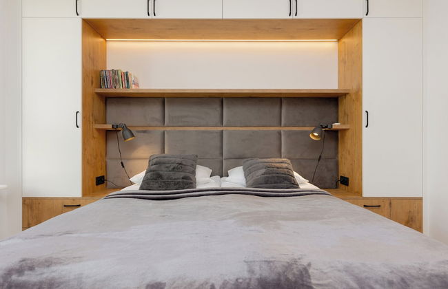 Piaseczno Stylish Apartment by Renters - Photo 14