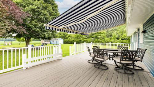 Getaway on half Acre with Deck in Georgetown - Photo 2