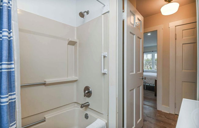 Cape Neddick Coastal Hideaway New England Charm! - Photo 30