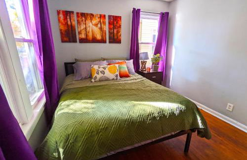 Fenced backyard, deck, pet-friendly home - Photo 18