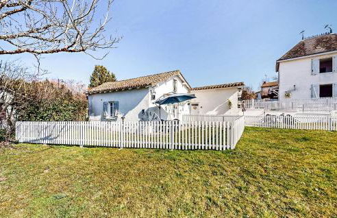 Lovely Home In Oradour-Fanais With Wifi - Foto 8