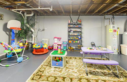 half Mi to Boat Launch Family Getaway in Menasha! - Foto 27