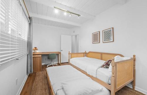 Modern Eclectic 2BR Near Petco, Balboa Park & Zoo - Foto 5