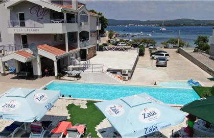 Villa Lavanda - family friendly, beachfront - Photo 45