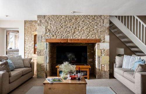 Stanton House, 6 bedroom, 5 bath - Photo 19